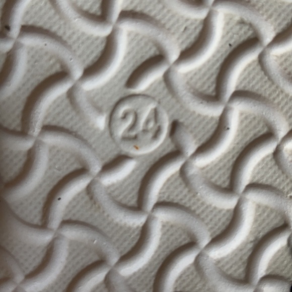 Sandals - Picture 4 of 4